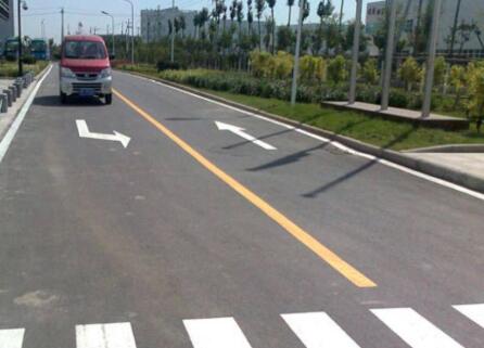 道路劃線的六大優(yōu)勢是哪些，蘇州道路劃線廠商對劃線的施工要求？